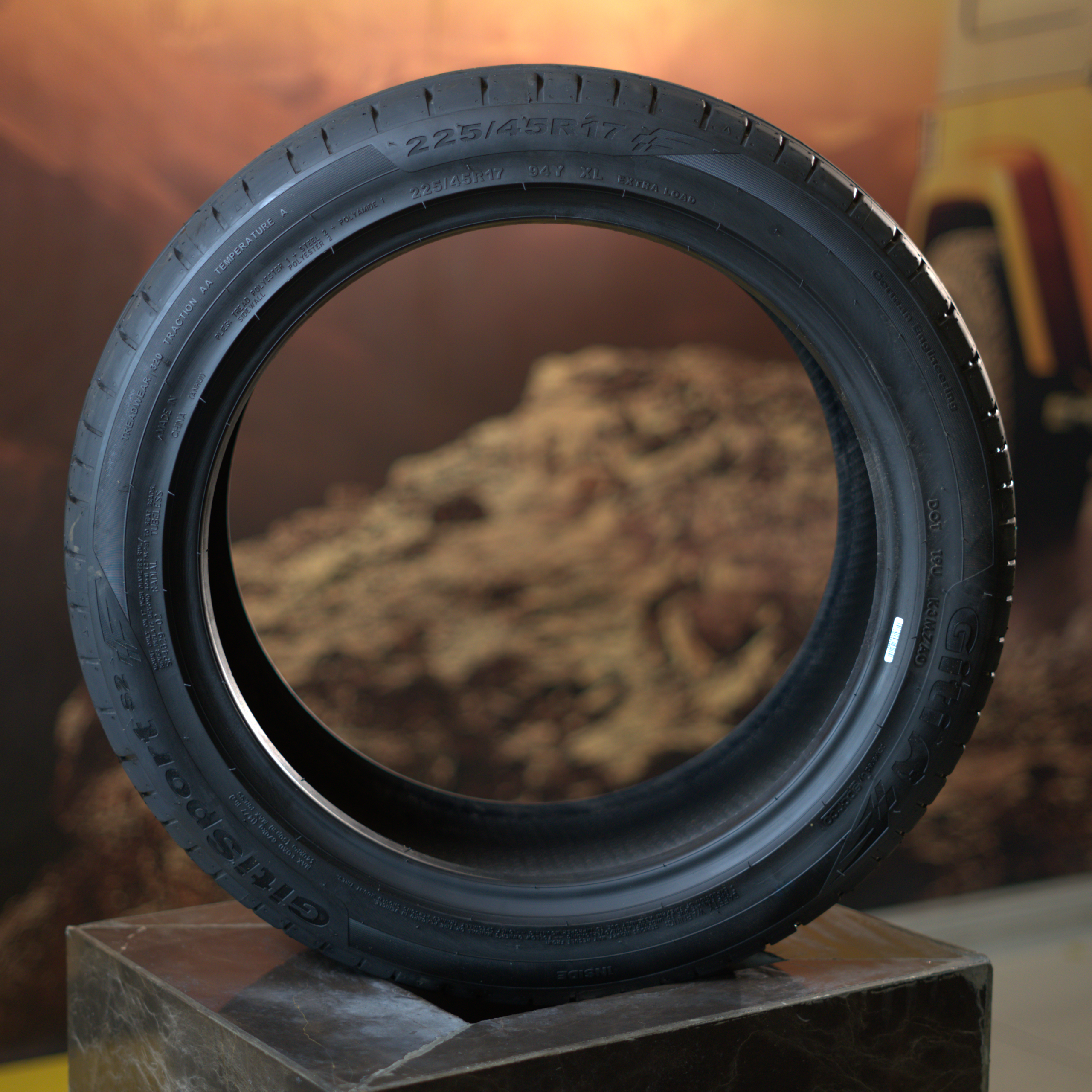لاستیک جی تی مدل Giti Sport S2 سایز 225/40R18